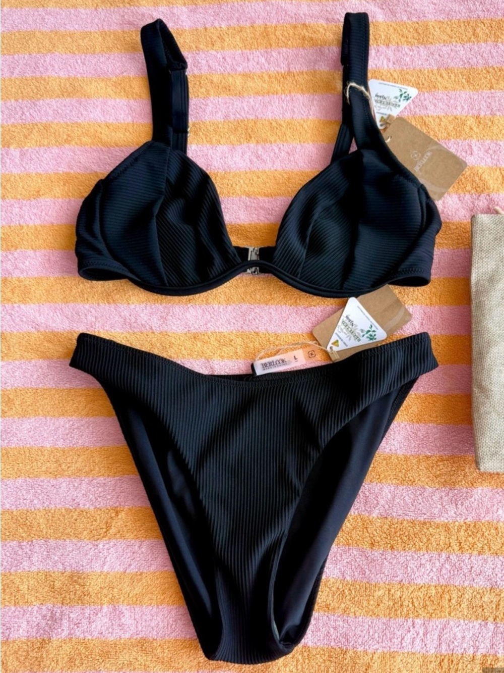 NWT 🖤 BERLOOK Women’s Black Ribbed Underwire Bikini Set large
